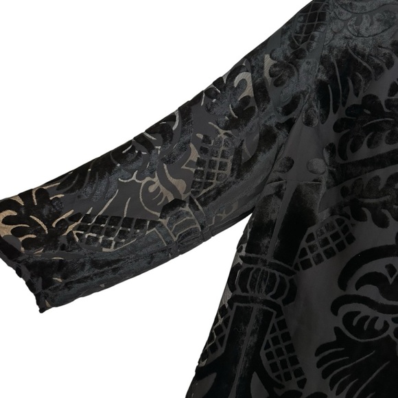 Talbots black velvet paisley burnout top with sheer arms Small - Picture 9 of 13